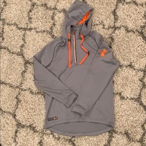 Under Armor Sweat shirt